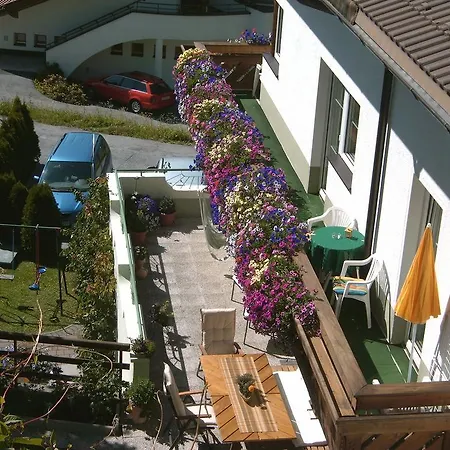 アパート Gaestehaus Walch フェンデルス